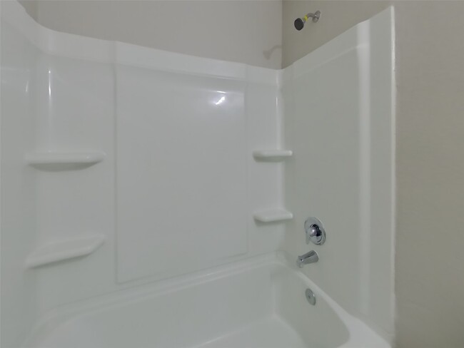 Building Photo - 15676 Del Norte Dr