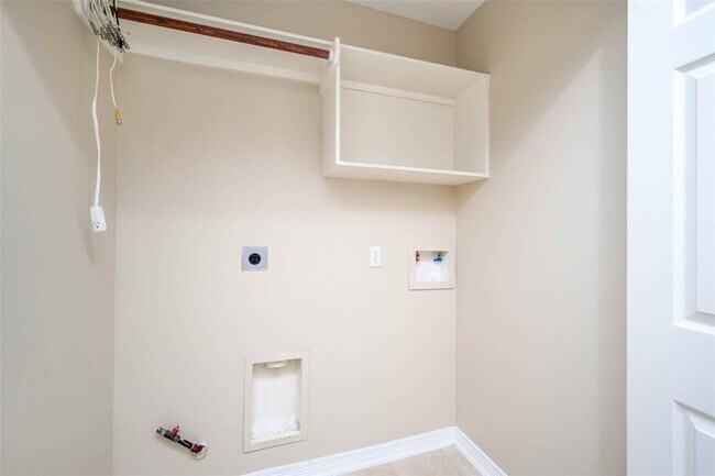 Building Photo - 20214 Sunset Ranch Dr