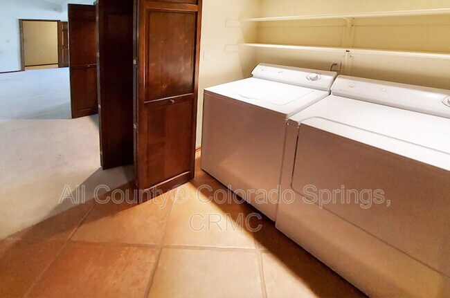 Building Photo - 134 Miramar Dr