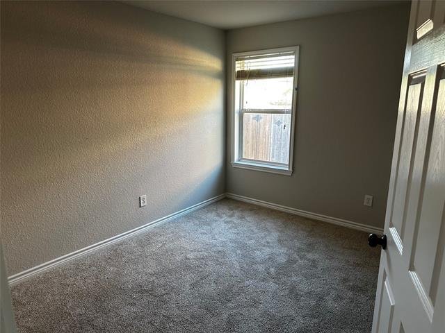 Building Photo - 2512 Clubhouse Dr