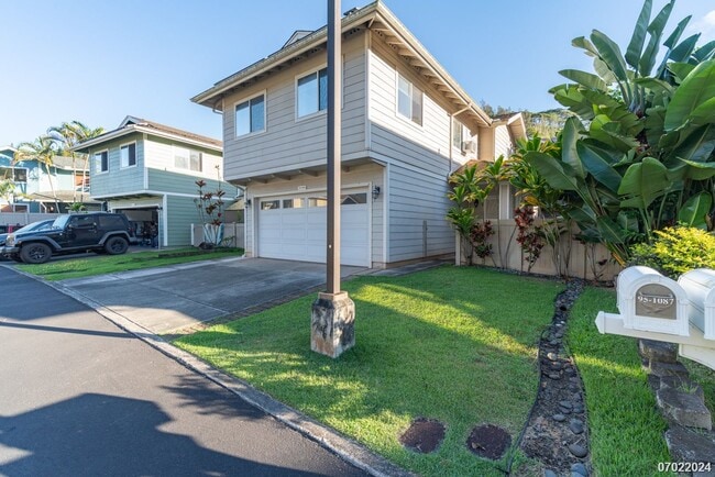 Primary Photo - Immaculate 3bd/2.5 SF Home With Upstairs O...