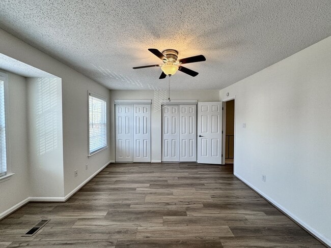 Building Photo - Completely Renovated & Ready 02-25-26! 2 Primary Suites, All Appliances Convey and Dog-Friendly!