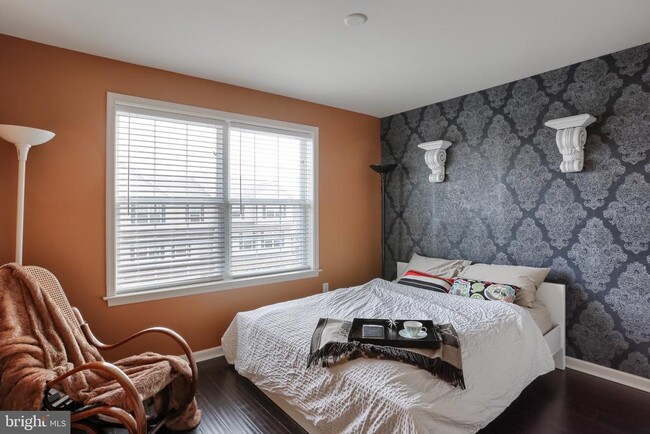 Building Photo - 5 Vista Cir