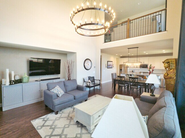 Building Photo - Large Home in Bradly Ranch