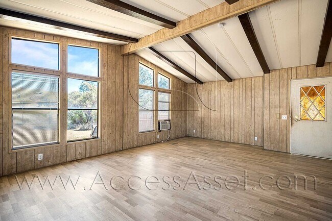 Building Photo - Lovely 2 Bed/2 Bath Manufactured Double-Wide Home In Anza!