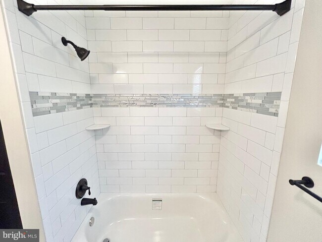 Building Photo - 201 McKinley Ave