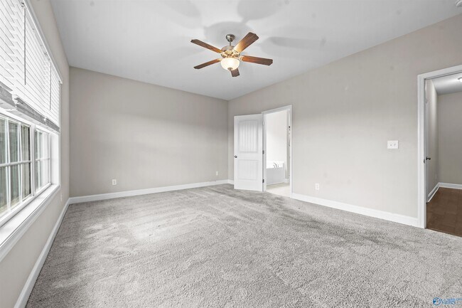 Building Photo - 104 Erskin Parcus Dr