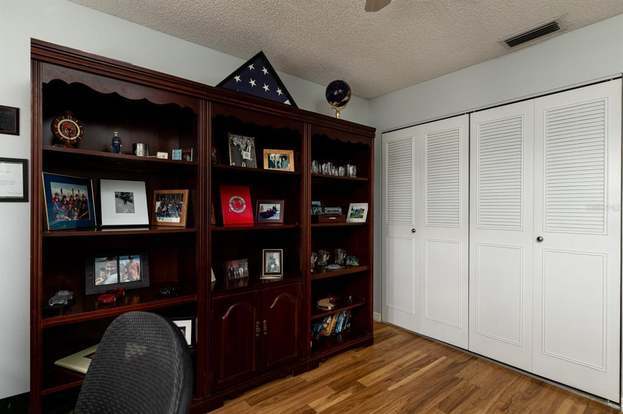 Building Photo - 206 Cedarwood Cir