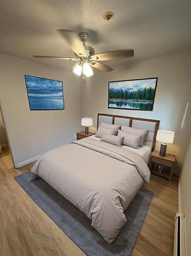 Building Photo - 2009 E Nye St