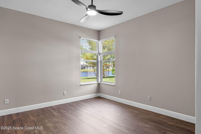 Building Photo - 706 Palmer Way