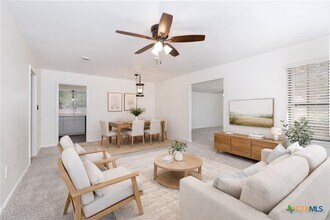 Building Photo - 1405 Oak Park Ln