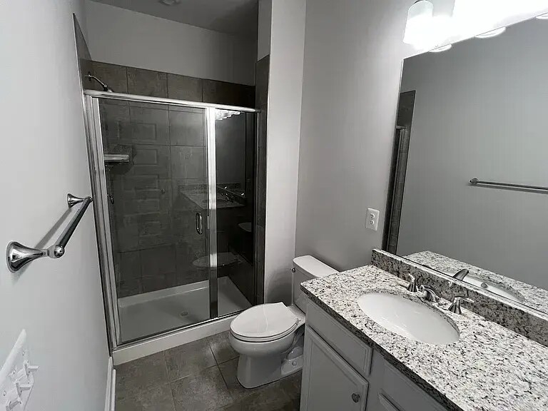 Building Photo - 584 Hazel Dr