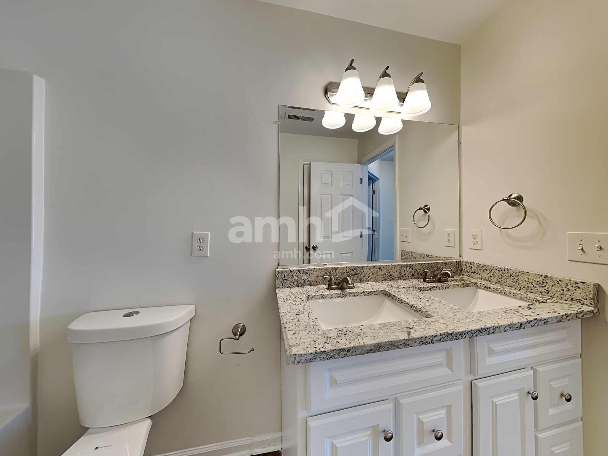 Building Photo - 1413 Cantwell Ct