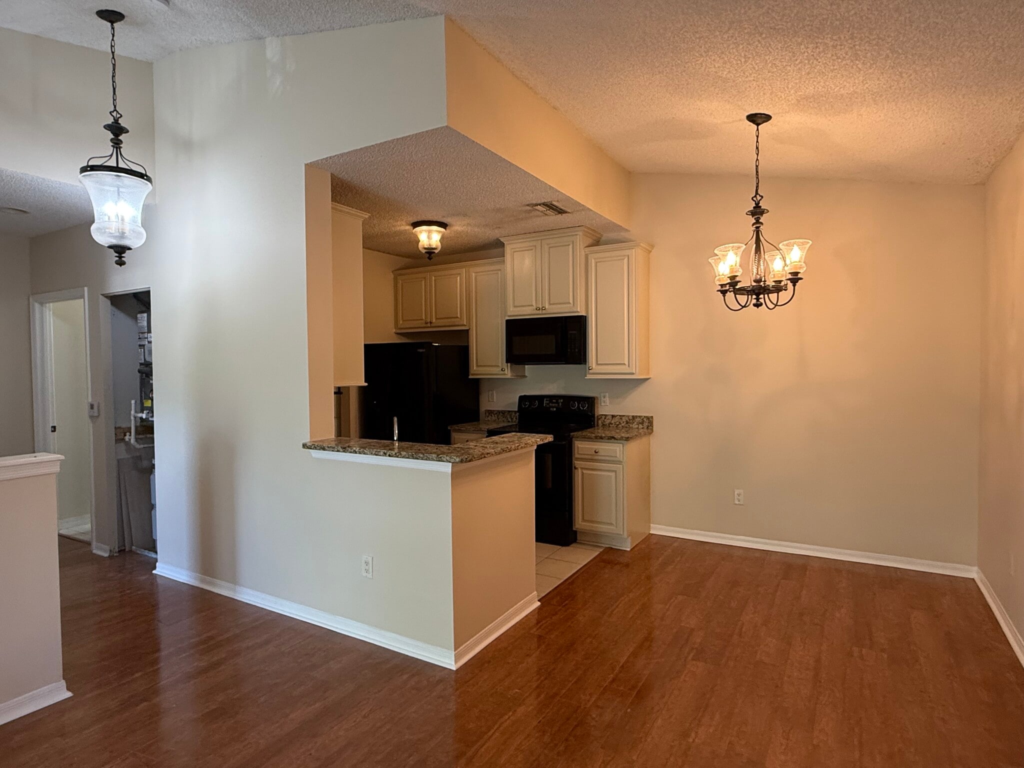 Building Photo - 10318 Fox Trail Rd S