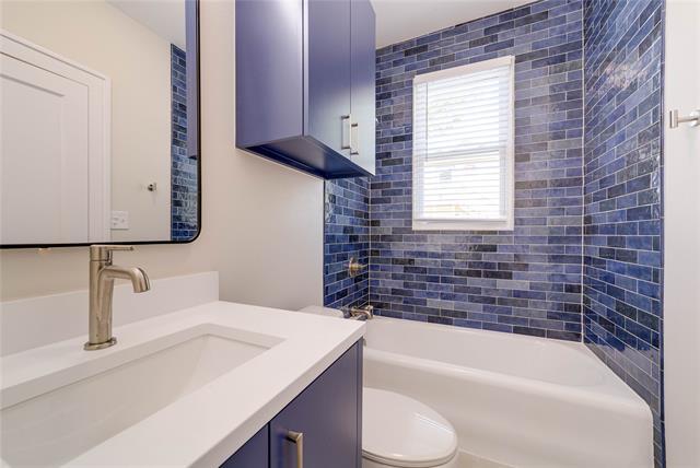 Building Photo - 715 S Jennings Ave