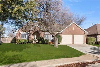 Building Photo - 3609 Stone Creek Lane, Fort Worth, TX 76137