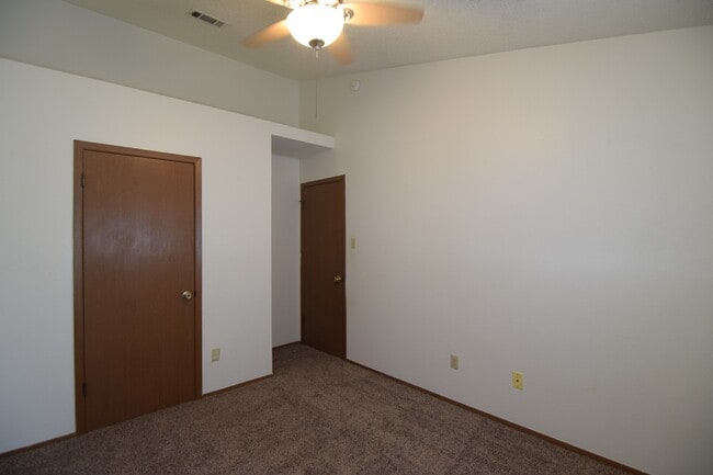 Building Photo - 3702 Valley Forge Dr