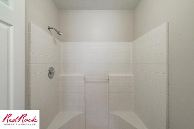 Building Photo - Charming 3 Bed, 2 Bath Home in the Heart of St. George!