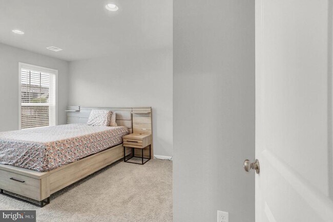 Building Photo - 3113 Bullfinch Ln