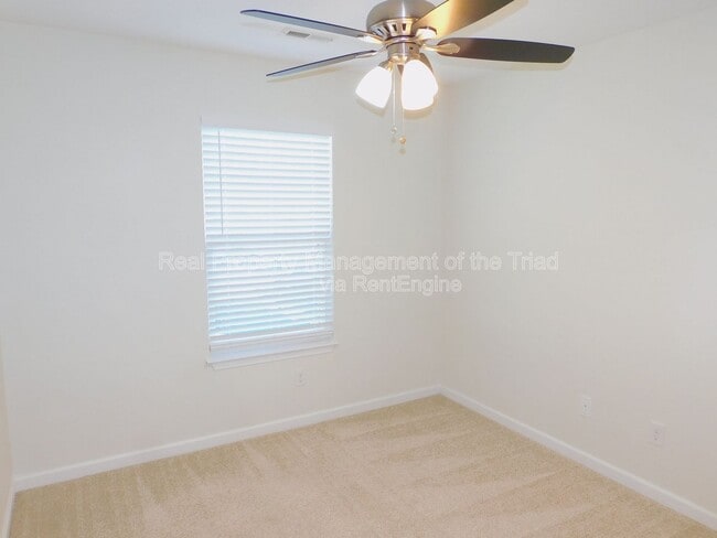 Building Photo - 117 Sommerwall Pl