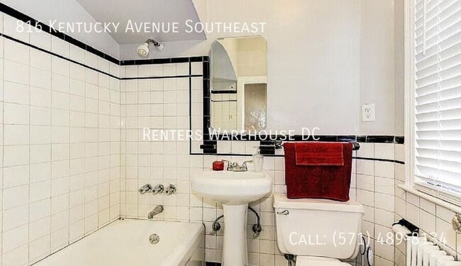 Building Photo - 816 Kentucky Ave SE