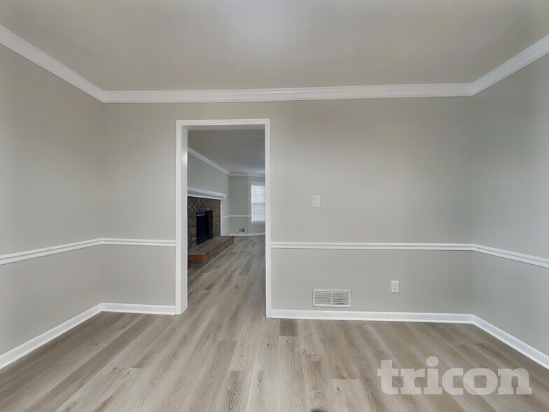 Building Photo - 135 Clearbrook Way