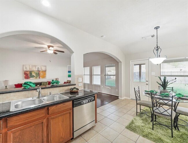 Building Photo - 25110 Hazel Ranch Dr