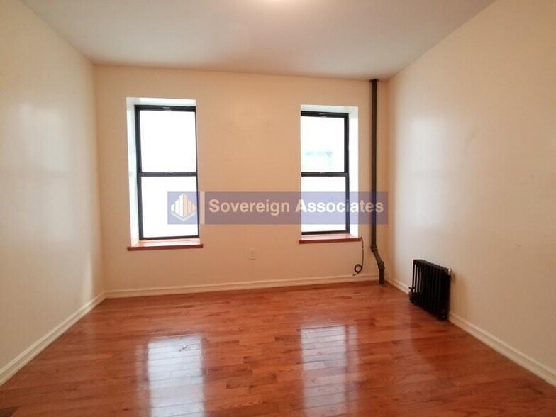 Building Photo - 610 W 150th St