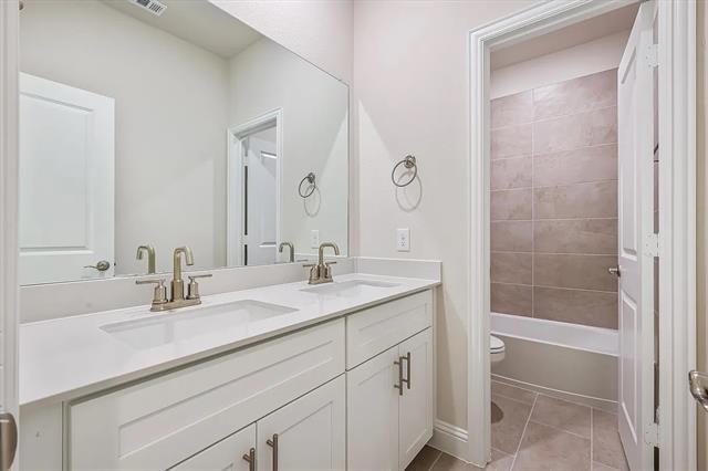 Building Photo - 11503 Empress Dr