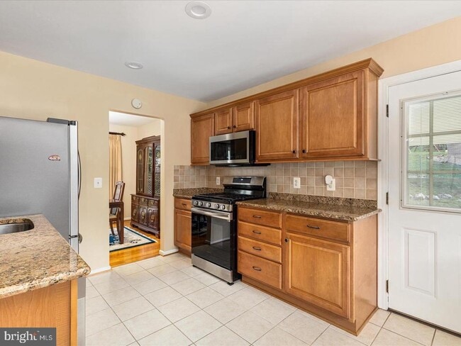 Building Photo - 6434 Rives Ct