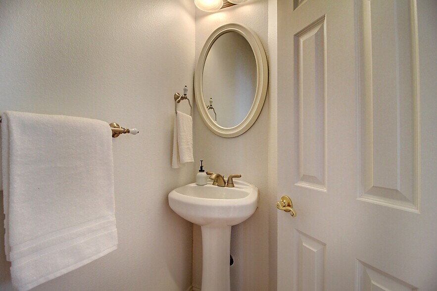 Building Photo - 2077 S Grant St