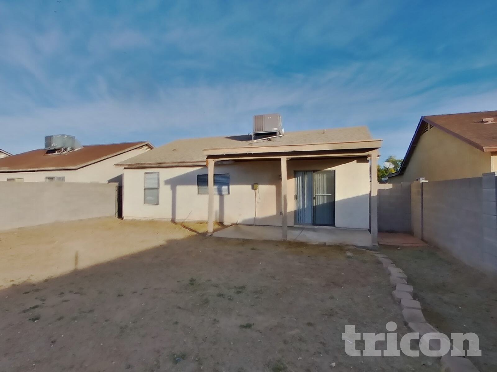 Building Photo - 11519 W Windrose Ave