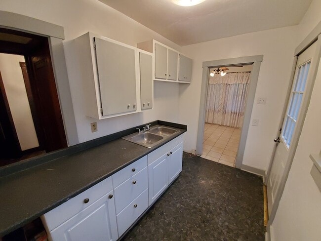 Building Photo - 1137 Oakleaf Dr