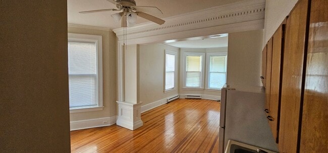 Building Photo - 834 Union St