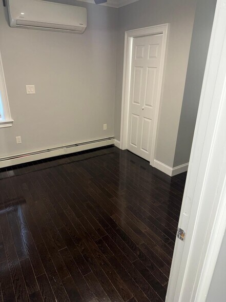 Building Photo - 8 Octavia St