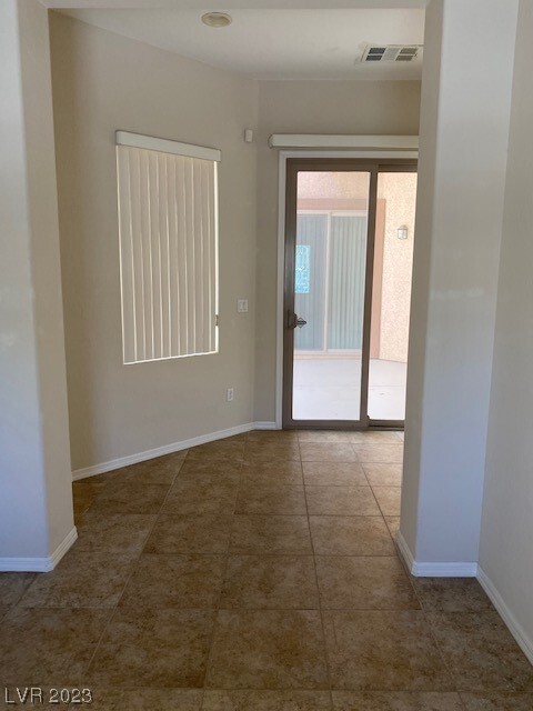 Building Photo - 364 Hanbury Manor Ln