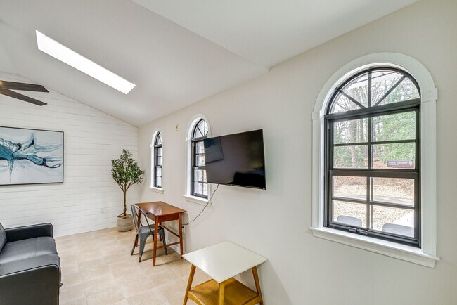 Building Photo - 5123 Boulder Dr