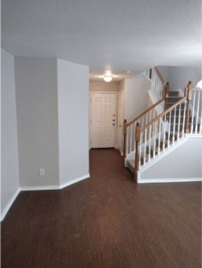 Building Photo - Spacious Two-Story Home in Prime Laurel Ca...