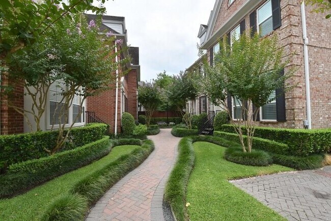 Building Photo - 6841 Staffordshire Blvd