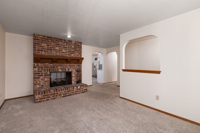 Building Photo - Charming 3-Bedroom Duplex Minutes from JBL...