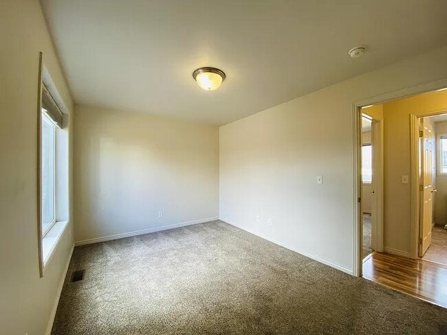 Building Photo - 3424 W Babcock St