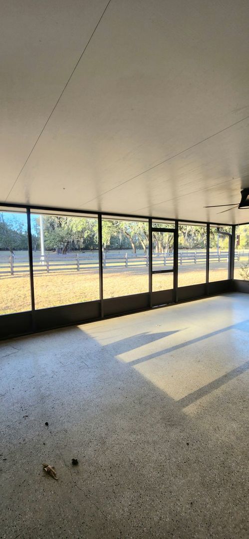 Building Photo - Beautifully updated 3-bedroom, 2.5-bath home in a picturesque country setting