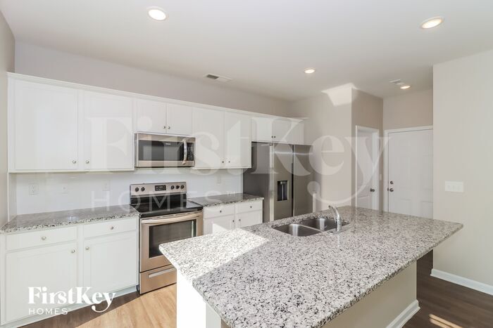Building Photo - 7606 Wallace Farm Ln
