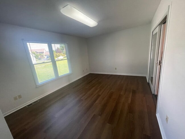 Building Photo - 10401 Whispering Pine Ln