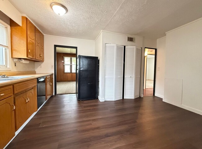 Building Photo - Cozy Main-Floor Living with Garage & Yard