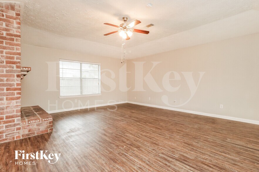 Building Photo - 23203 Tree Bright Ln