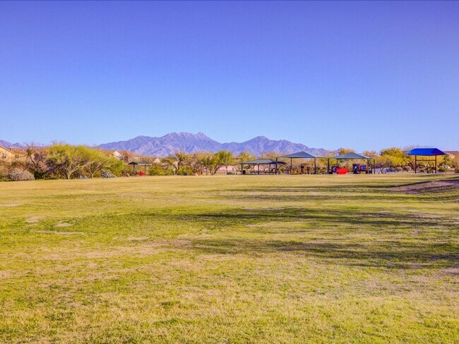 Building Photo - ** WOW $500.00 OFF FIRST FULL MONTHS RENT ...