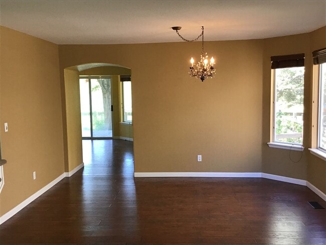 Building Photo - 7122 Edgewood Dr