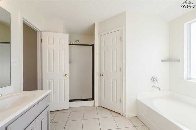 Building Photo - 6017 Van Dorn Dr