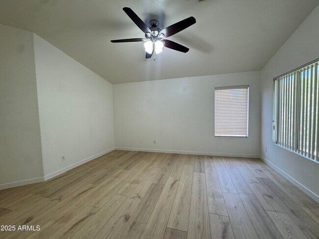 Building Photo - 7472 W Potter Dr